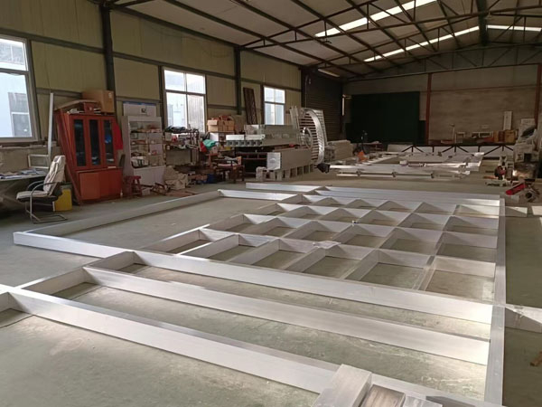 生產(chǎn)車(chē)間