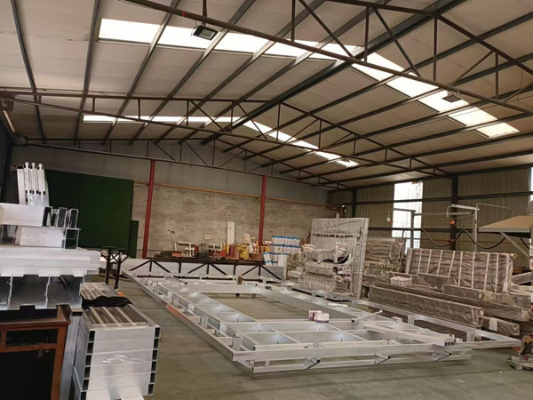 生產(chǎn)車(chē)間